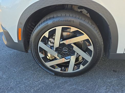 Certified 2025 MINI Cooper Countryman S w/ Comfort Package Max image 9