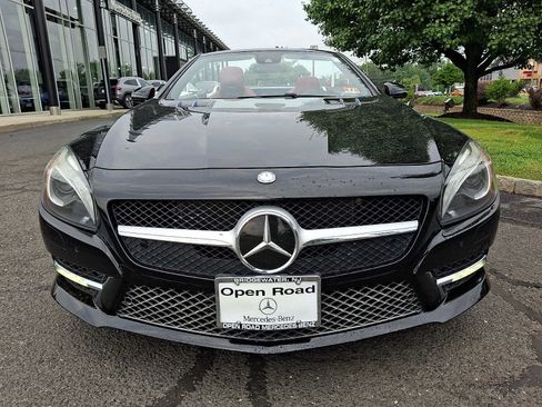 Used 2014 Mercedes-Benz SL 550 image 2