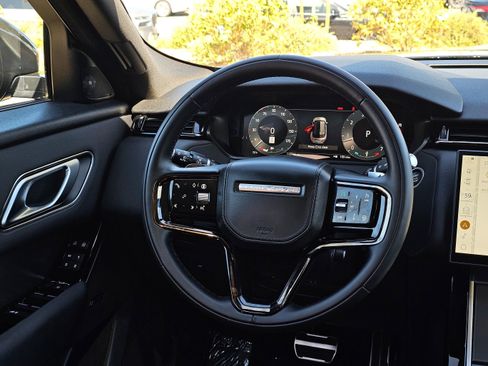 Used 2025 Land Rover Range Rover Velar Dynamic SE image 25