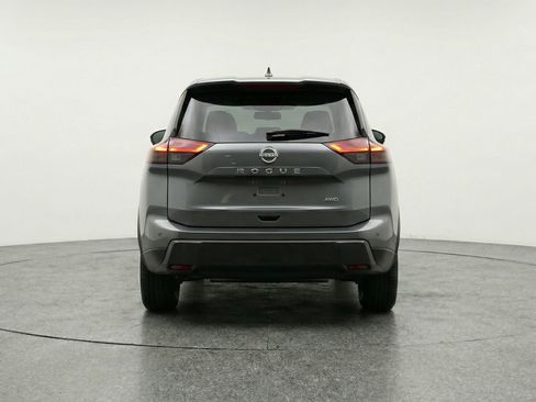 Used 2025 Nissan Rogue SV image 7