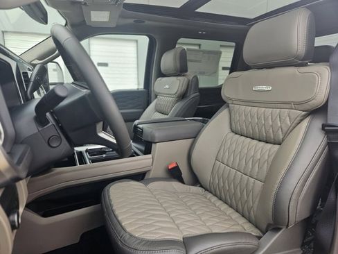 New 2026 Ford F350 Platinum w/ Platinum Plus Package image 13