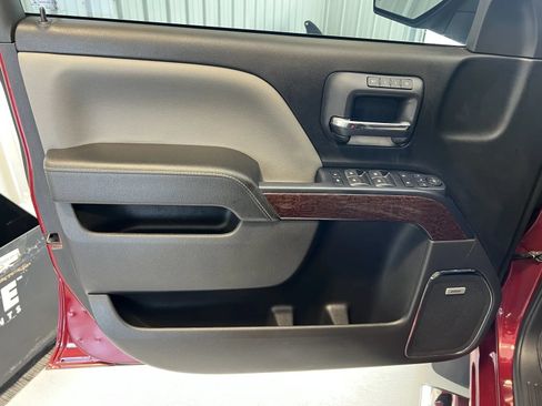 Used 2018 GMC Sierra 1500 SLT AWD/4WD image 9
