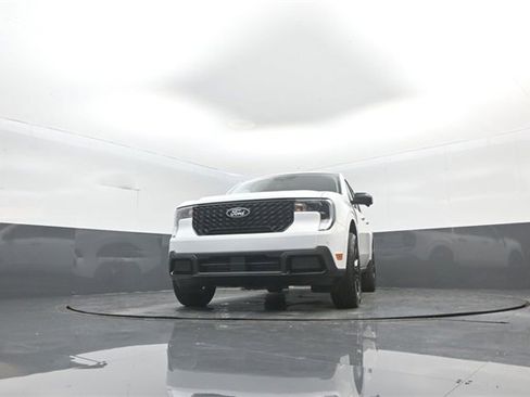 New 2026 Ford Maverick Lariat w/ Black Appearance Package image 29