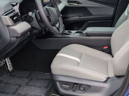 Certified 2026 Toyota Camry SE FWD image 13