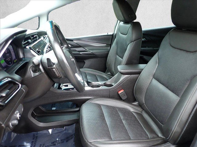 Used 2023 Chevrolet Bolt LT w/ Infotainment Package FWD image 11