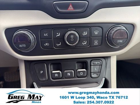 Used 2019 GMC Terrain Denali w/ Advanced Safety Package FWD image 16