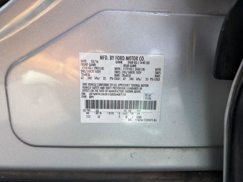 Used 2016 Ford Edge Titanium w/ Technology Package image 14