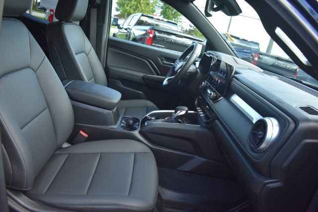 Used 2026 Chevrolet Colorado LT w/ LT Convenience Package AWD/4WD image 14