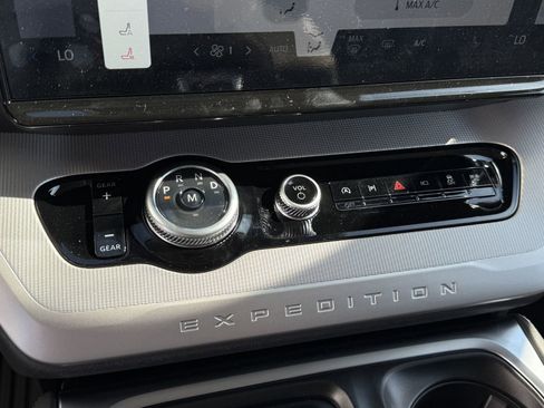 New 2026 Ford Expedition Active RWD image 23