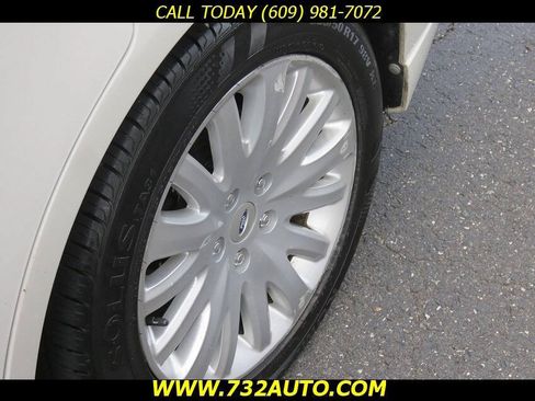 Used 2012 Ford Fusion Hybrid FWD image 16