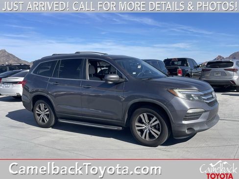 Used 2017 Honda Pilot EX image 1