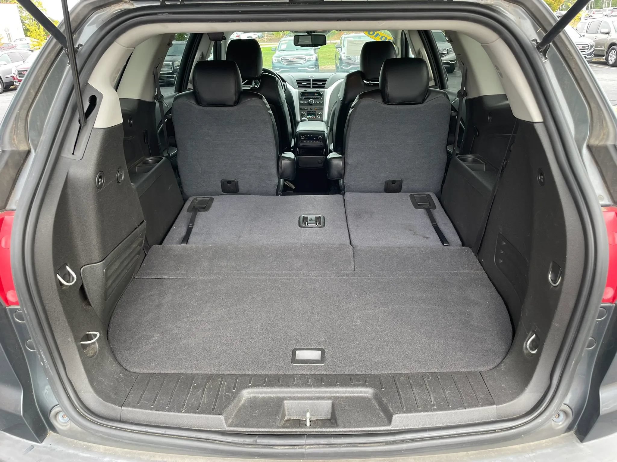 Used 2010 Chevrolet Traverse LT w/ Personal Connectivity Package AWD/4WD image 9