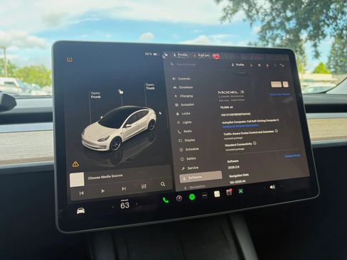 Used 2022 Tesla Model 3 Long Range AWD/4WD image 19