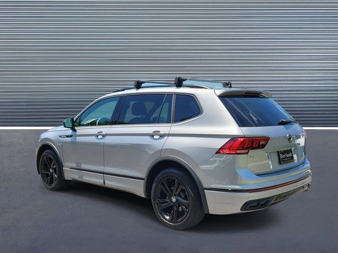 Used 2023 Volkswagen Tiguan SE R-Line FWD image 4