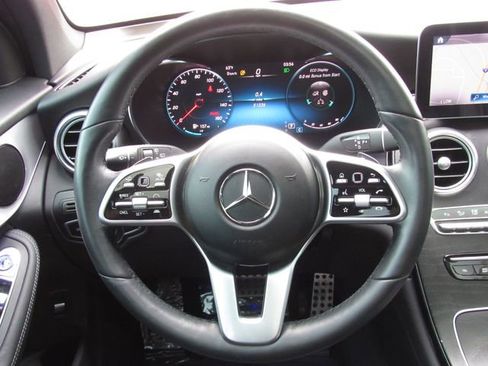 Used 2022 Mercedes-Benz GLC 300 4MATIC image 25