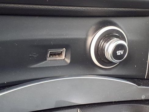 Used 2023 Alfa Romeo Stelvio Sprint image 23