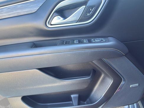 Used 2022 GMC Yukon XL SLT w/ SLT Luxury Package image 15