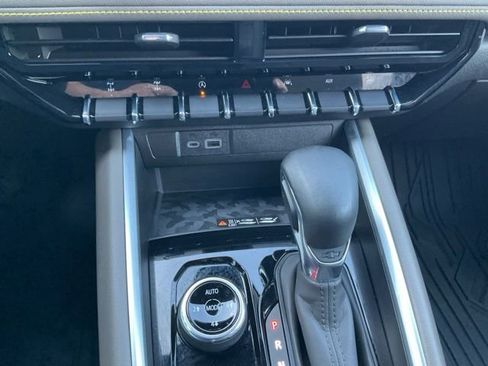 Certified 2023 Chevrolet Colorado ZR2 w/ ZR2 Convenience Package III image 15