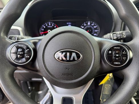 Used 2021 Kia Soul LX image 19
