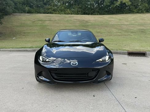 Used 2024 MAZDA MX-5 Miata Grand Touring RWD image 17