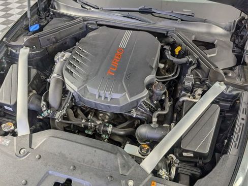 Used 2018 Kia Stinger GT1 image 37