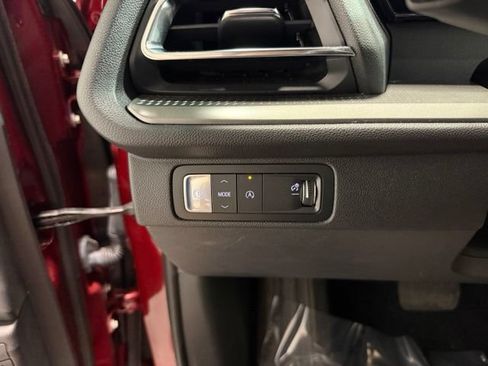 Certified 2026 Chevrolet Traverse LT FWD image 18