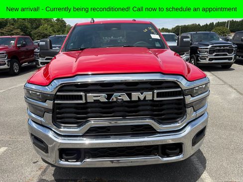 Used 2026 RAM 2500 Big Horn AWD/4WD image 8