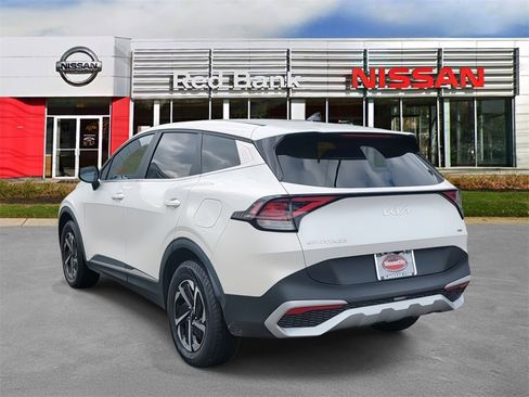 Used 2024 Kia Sportage LX image 5