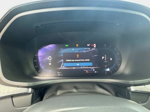 Used 2025 Volvo V60 B5 Cross Country Ultra w/ Climate Package image 27