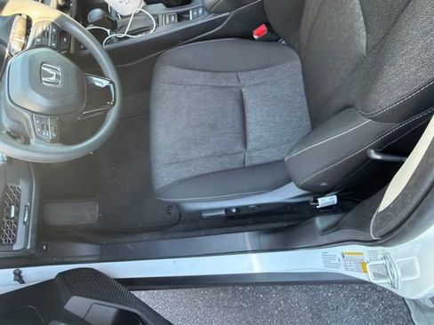 Used 2023 Honda Accord EX image 7