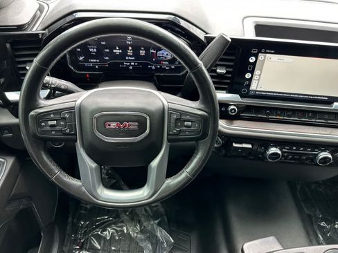 Used 2022 GMC Sierra 1500 SLT w/ X31 Off-Road Package AWD/4WD image 14