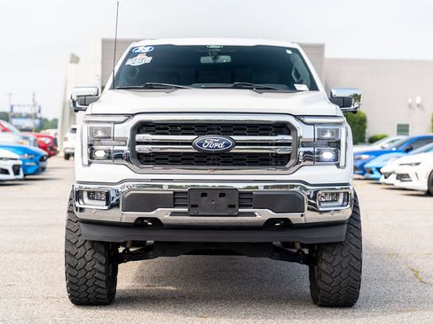 Used 2025 Ford F150 Lariat w/ Equipment Group 501A Mid AWD/4WD image 2