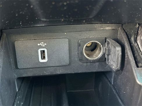 Used 2017 Ford Explorer Sport image 39