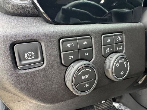 Used 2026 Chevrolet Silverado 1500 LT AWD/4WD image 6
