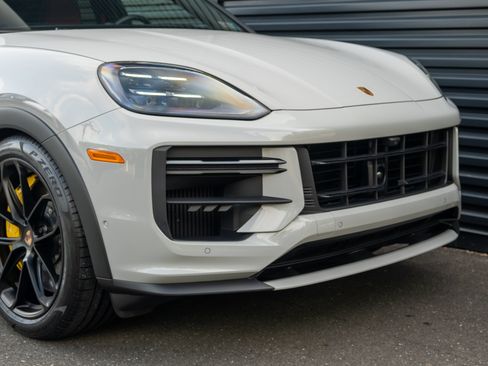 Certified 2026 Porsche Cayenne Turbo GT AWD/4WD image 48