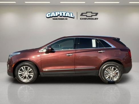 Used 2022 Cadillac XT5 Premium Luxury image 2