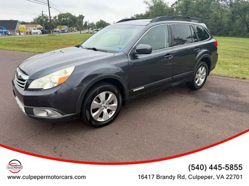 Used 2011 Subaru Outback 3.6R Limited AWD/4WD image 2