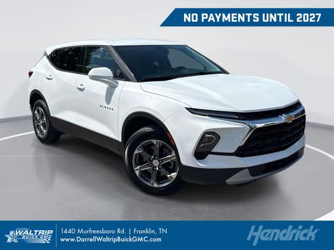 Used 2025 Chevrolet Blazer LT FWD image 1