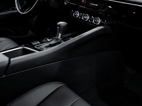 Certified 2025 Acura ADX FWD image 31