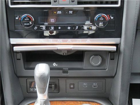 Used 2024 Nissan Armada SL w/ Captain's Chairs Package image 9