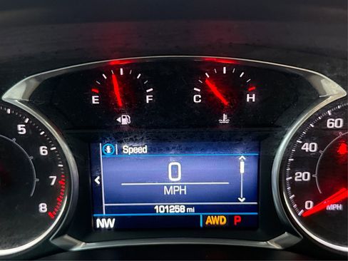 Used 2020 GMC Acadia SLE w/ Driver Convenience Package image 15