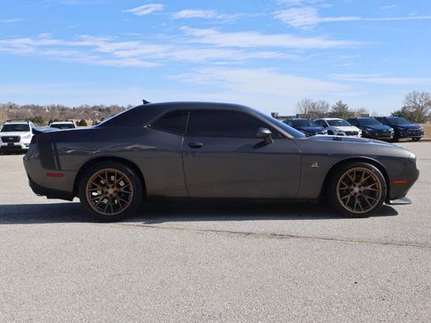 Used 2015 Dodge Challenger R/T Scat Pack w/ Scat Pack Appearance Package image 7