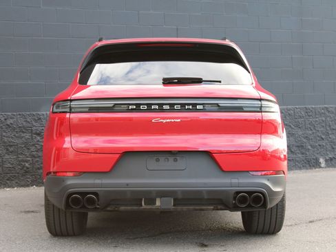 Certified 2024 Porsche Cayenne image 11