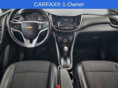 Used 2022 Chevrolet Trax LT w/ LT Convenience Package image 26