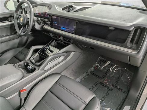 New 2026 Porsche Cayenne Coupe image 25