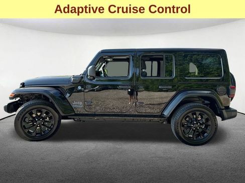 Used 2025 Jeep Wrangler Unlimited Sahara w/ Safety Group AWD/4WD image 6
