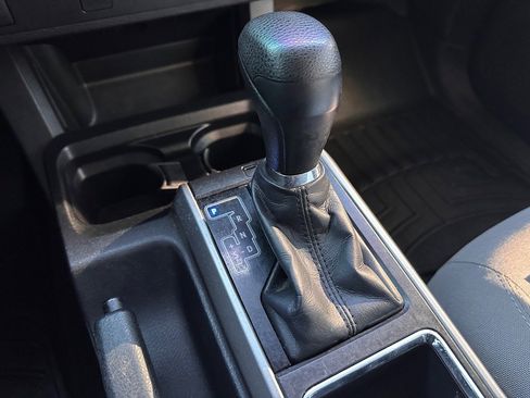 Used 2017 Toyota Tacoma SR5 image 23