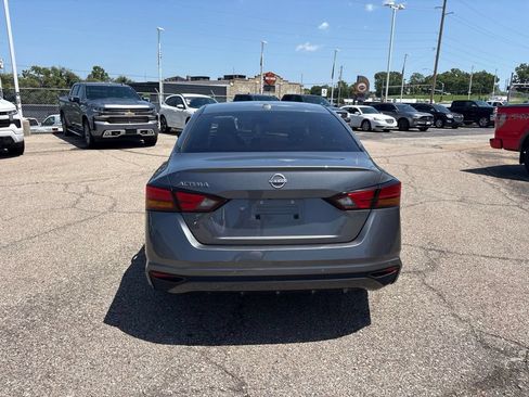Used 2025 Nissan Altima 2.5 SV FWD image 6