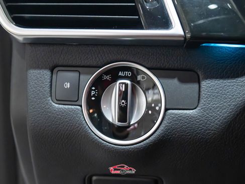 Used 2019 Mercedes-Benz GLS 550 4MATIC w/ Driver Assistance Package image 40