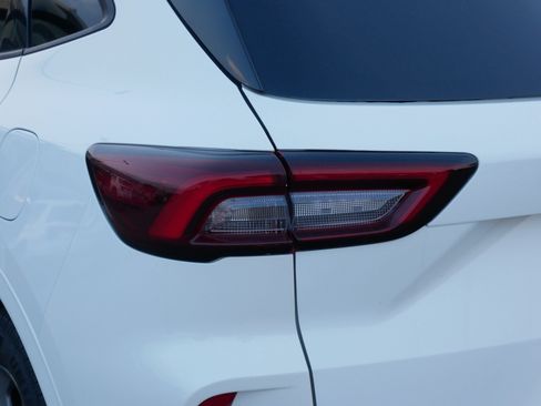 Used 2023 Ford Escape ST-Line w/ Tech Pack #1 AWD/4WD image 17
